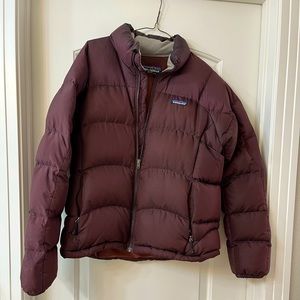 Patagonia down women’s jacket. Brown size medium.